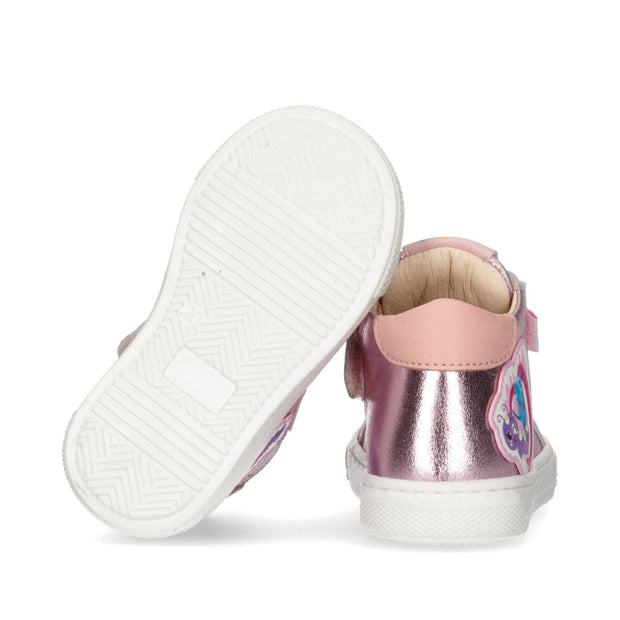 Sneakers da bambina con tomaia laminata