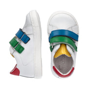 Sneakers da bambino con lacci bicolor