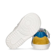 Children's sneakers with velcro closure